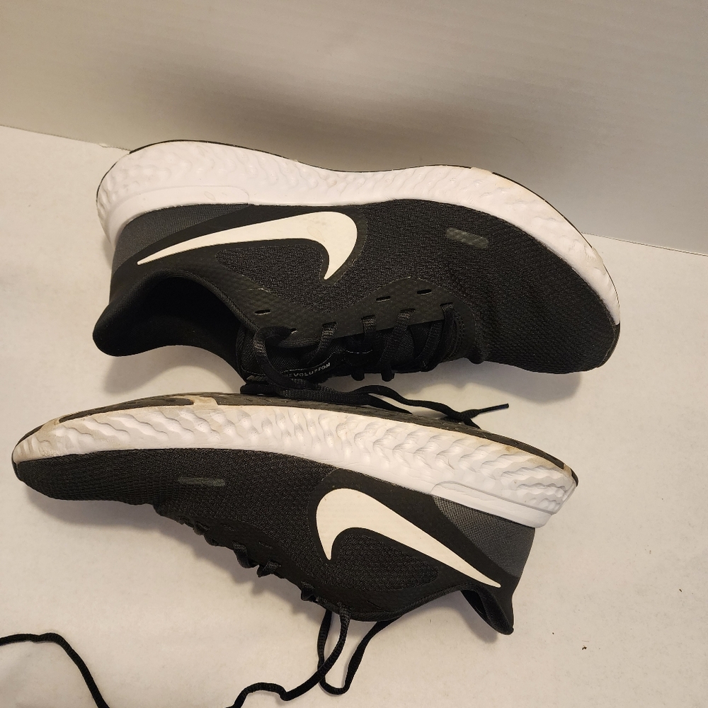 Women's Nike Revolution‎ size 11 - Picture 5 of 7